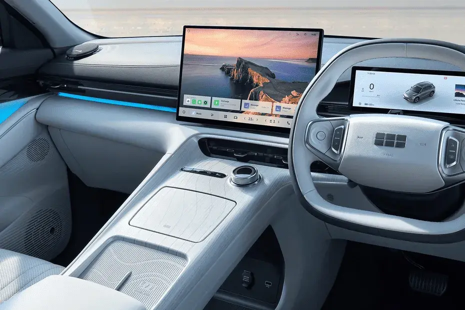 EX5 interior 0