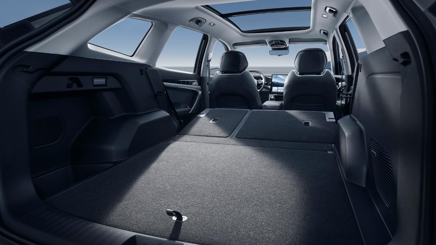 Starray EM-i interior 6
